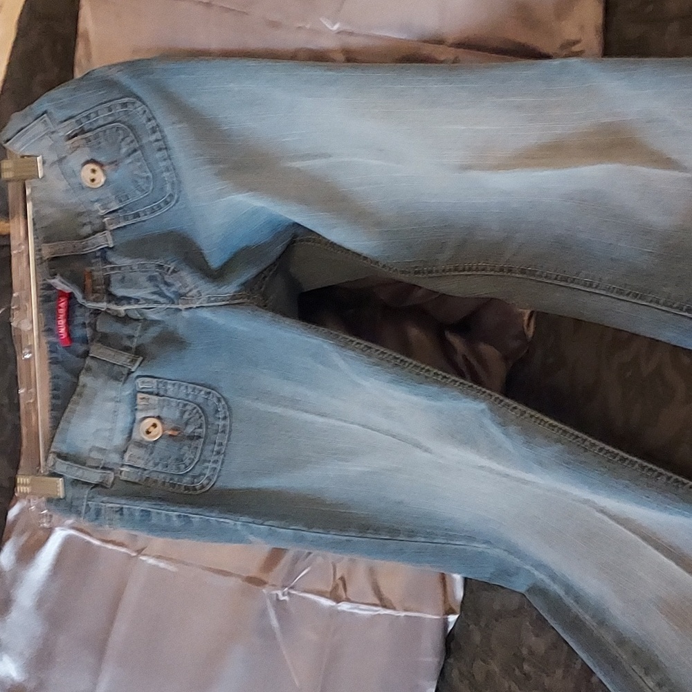 Jeans - Picture 2 of 4
